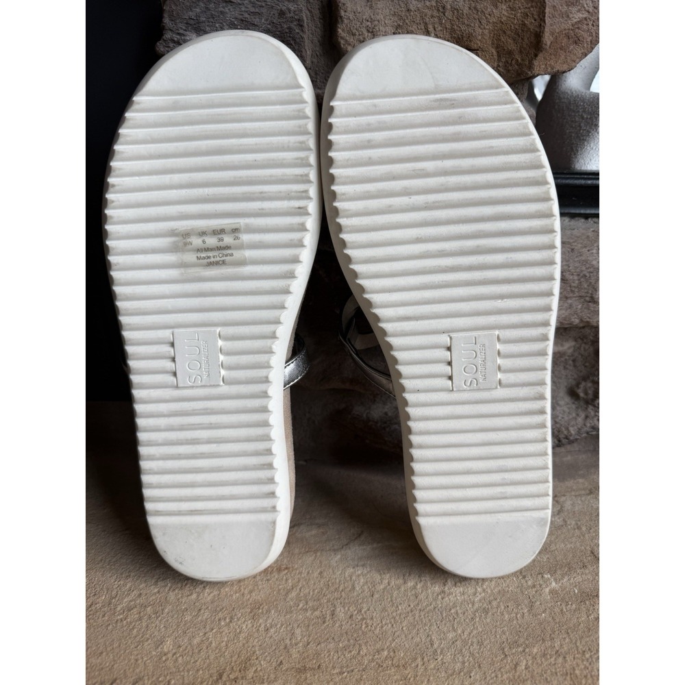 Soul Naturalizer Janice Metallic Pewter Thong Sandals Womens 9W Cutout Slides - Picture 5 of 8